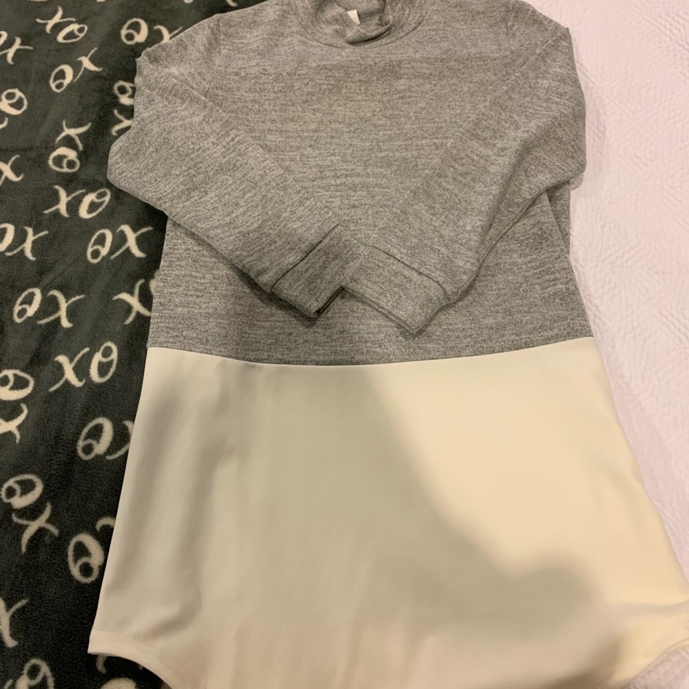 Turtle neck blouse